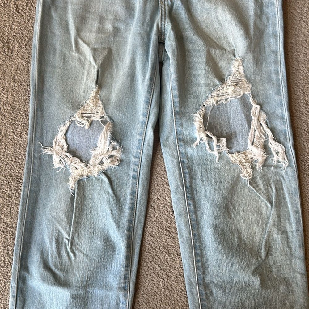 Universal Thread Women’s Distressed Boyfriend Jea… - image 8